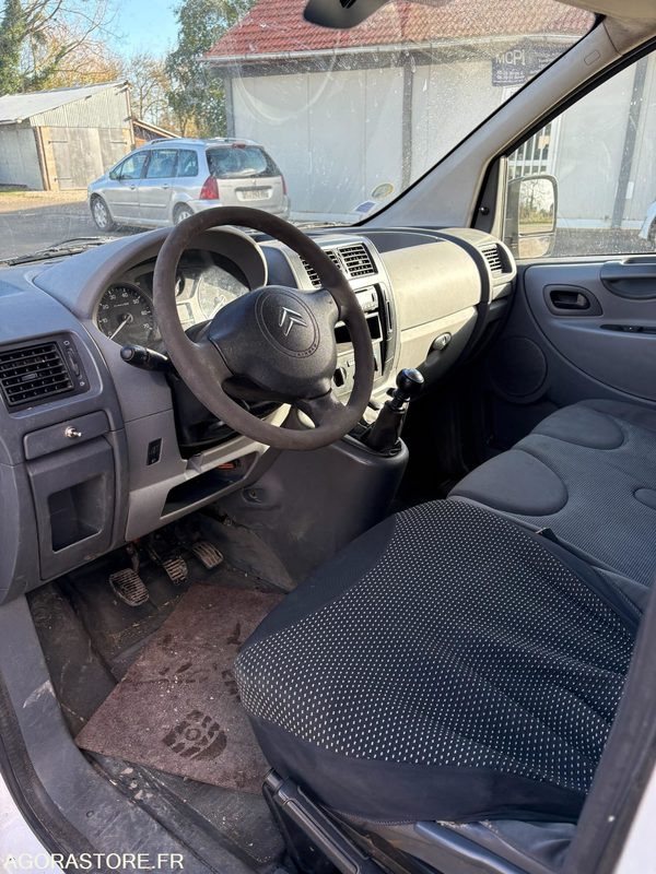 CITROEN JUMPY 2011 - Fourgonnette: photos 5 CITROEN JUMPY 2011 - Fourgonnette: photos 5