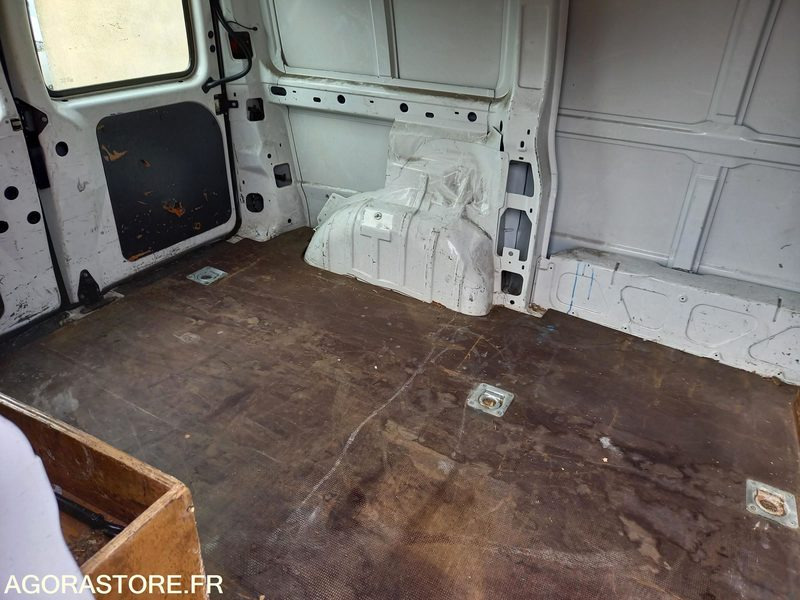 CITROEN Jumpy 5907-RX-33 sans CT - Fourgonnette: photos 3 CITROEN Jumpy 5907-RX-33 sans CT - Fourgonnette: photos 3