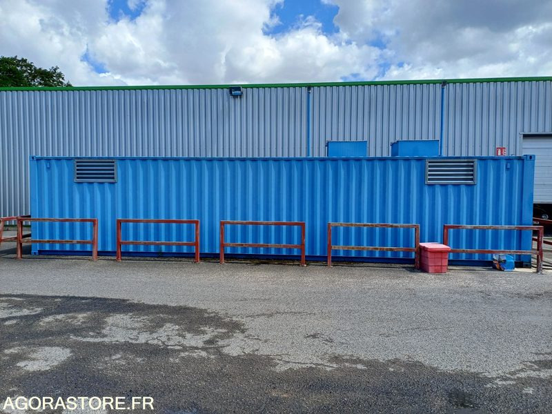 CONTAINER AVEC CUVE DE 40 000L & SYSTEME DE DISTRIBUTION CARBURANT - 2015 - Outil/ Équipement: photos 1 CONTAINER AVEC CUVE DE 40 000L & SYSTEME DE DISTRIBUTION CARBURANT - 2015 - Outil/ Équipement: photos 1