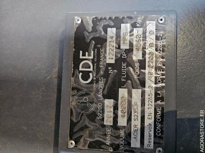 CONTAINER AVEC CUVE DE 40 000L & SYSTEME DE DISTRIBUTION CARBURANT - 2017 - Outil/ Équipement: photos 5 CONTAINER AVEC CUVE DE 40 000L & SYSTEME DE DISTRIBUTION CARBURANT - 2017 - Outil/ Équipement: photos 5