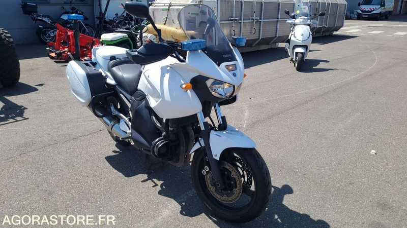 CV 632 MQ - YAMAHA TDM 900 - 2013 - 78214KM - Motocyclette: photos 3 CV 632 MQ - YAMAHA TDM 900 - 2013 - 78214KM - Motocyclette: photos 3