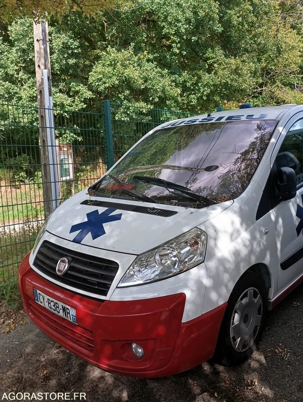 CY-838-MR - Non Roulant - FIAT SCUDO - VASP - "PP" - CG HS - 220 715 Kms - Ambulance: photos 2 CY-838-MR - Non Roulant - FIAT SCUDO - VASP - "PP" - CG HS - 220 715 Kms - Ambulance: photos 2