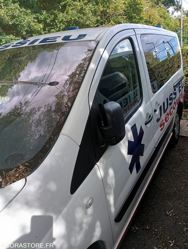 CY-838-MR - Non Roulant - FIAT SCUDO - VASP - "PP" - CG HS - 220 715 Kms - Ambulance: photos 3 CY-838-MR - Non Roulant - FIAT SCUDO - VASP - "PP" - CG HS - 220 715 Kms - Ambulance: photos 3