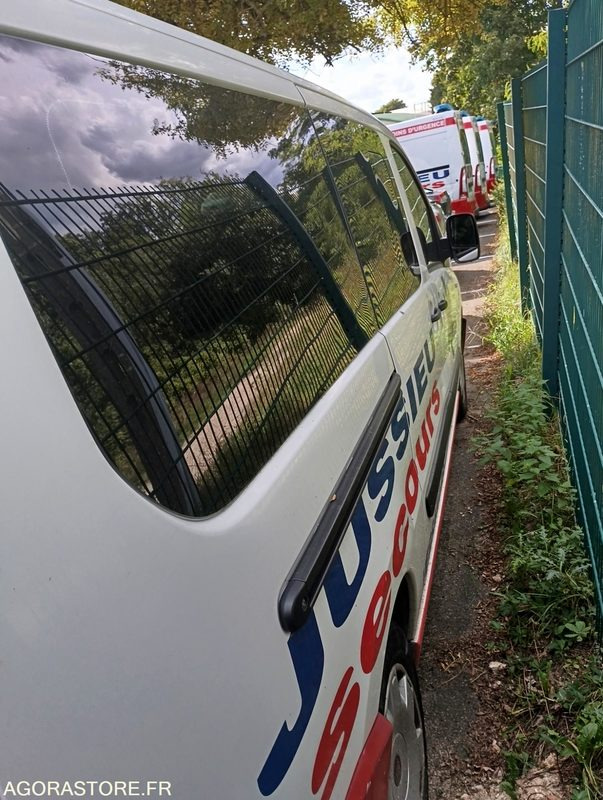 CY-838-MR - Non Roulant - FIAT SCUDO - VASP - "PP" - CG HS - 220 715 Kms - Ambulance: photos 5 CY-838-MR - Non Roulant - FIAT SCUDO - VASP - "PP" - CG HS - 220 715 Kms - Ambulance: photos 5