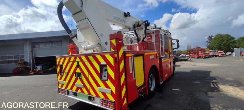 BEA EGI 280 TBI / IVECO 180 E 30 - Camion: photos 3 BEA EGI 280 TBI / IVECO 180 E 30 - Camion: photos 3