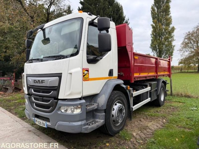Camion Benne DAF LF320 - 2019 - 62 460 km - Camion benne: photos 1 Camion Benne DAF LF320 - 2019 - 62 460 km - Camion benne: photos 1