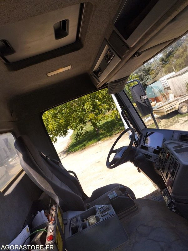 Camion CAMION MERCEDES AMPLIROLL - 2002 - 766 000km: photos 15 Camion CAMION MERCEDES AMPLIROLL - 2002 - 766 000km: photos 15