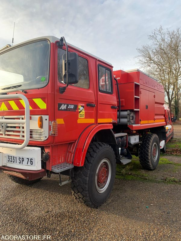 CCFM RENAULT M210 4*4 3331SP76 - Camion: photos 2 CCFM RENAULT M210 4*4 3331SP76 - Camion: photos 2