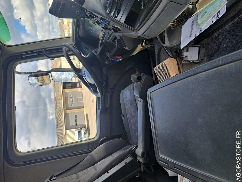Camion 8x4 Actros Mercedes - 1995 - 463089kms - MF539 - Camion: photos 5 Camion 8x4 Actros Mercedes - 1995 - 463089kms - MF539 - Camion: photos 5