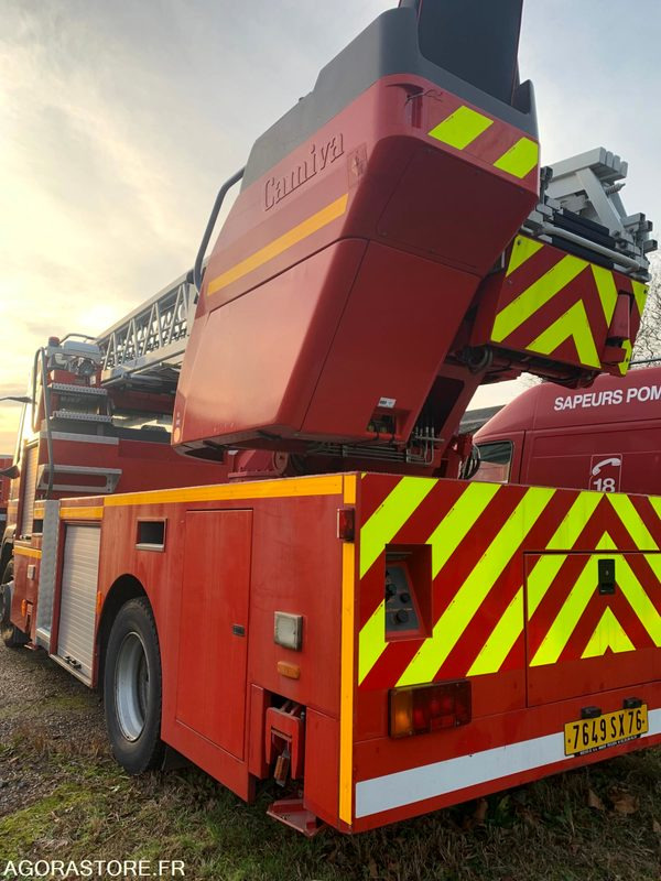 EPS24 IVECO 120E18 RIFFAUD 7649SX76 - Camion: photos 4 EPS24 IVECO 120E18 RIFFAUD 7649SX76 - Camion: photos 4