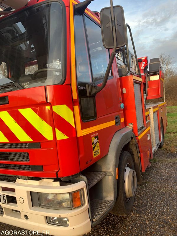 EPS24 IVECO 120E18 RIFFAUD 7649SX76 - Camion: photos 2 EPS24 IVECO 120E18 RIFFAUD 7649SX76 - Camion: photos 2