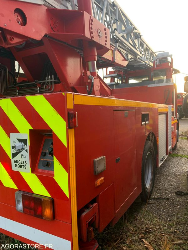 EPS24 IVECO 120E18 RIFFAUD 7649SX76 - Camion: photos 5 EPS24 IVECO 120E18 RIFFAUD 7649SX76 - Camion: photos 5