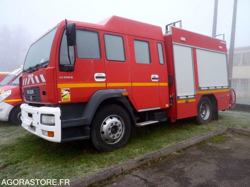 Fourgon Pompe Tonne - Camion: photos 1 Fourgon Pompe Tonne - Camion: photos 1