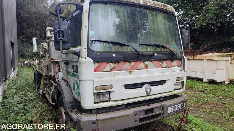 Camion Hydrocureur Renault - Camion hydrocureur: photos 2 Camion Hydrocureur Renault - Camion hydrocureur: photos 2