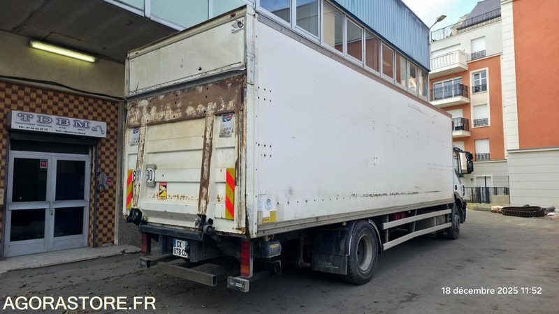 IVECO STRALIS 190S31 AD – 19T – Année 2013 – Cursor 8 - 472 000 KM - Camion: photos 2 IVECO STRALIS 190S31 AD – 19T – Année 2013 – Cursor 8 - 472 000 KM - Camion: photos 2