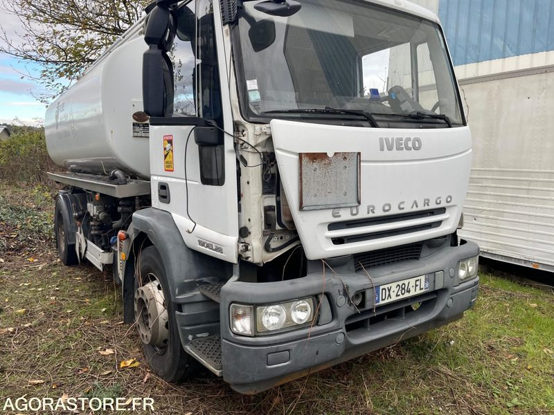 Iveco 190EL28 19t citerne - 2008 - 640748kms - export only - Camion: photos 1 Iveco 190EL28 19t citerne - 2008 - 640748kms - export only - Camion: photos 1