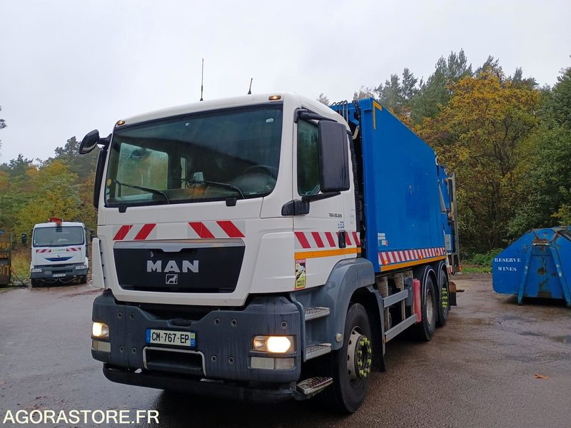 MAN 26T/BOM - CM767EP - Camion: photos 1 MAN 26T/BOM - CM767EP - Camion: photos 1