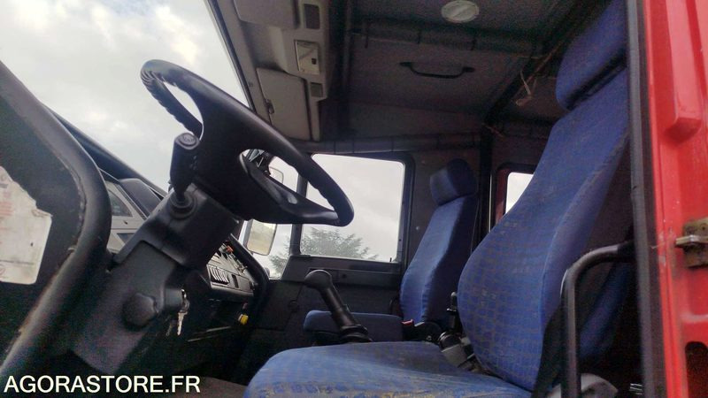 MAN LE220B - 2002 - 9858QD11 - Camion: photos 2 MAN LE220B - 2002 - 9858QD11 - Camion: photos 2