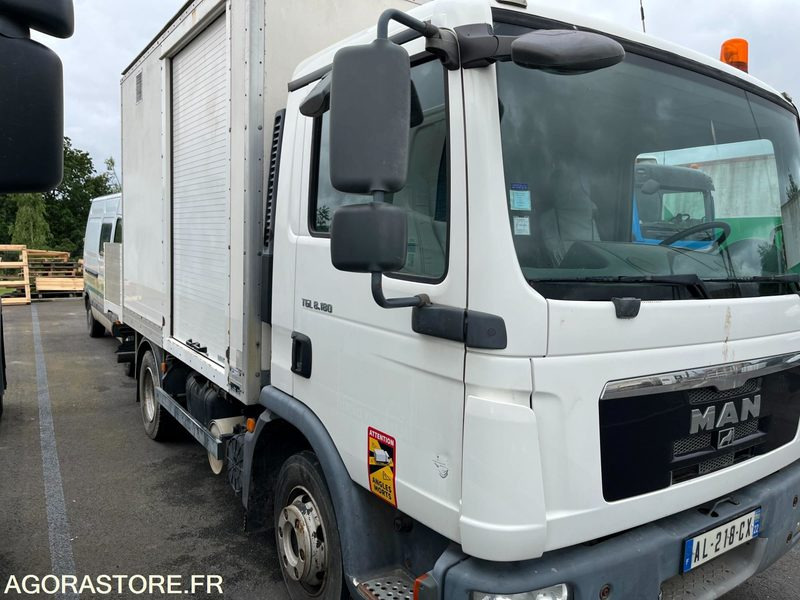 MAN TGL 8.180 4X2 BB - 2010 - 69000 Kms - Camion: photos 2 MAN TGL 8.180 4X2 BB - 2010 - 69000 Kms - Camion: photos 2