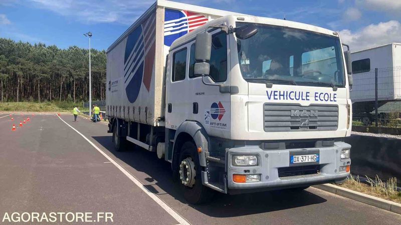 MAN TGM 18.240 - 2008 - 463785KMS - Camion: photos 2 MAN TGM 18.240 - 2008 - 463785KMS - Camion: photos 2
