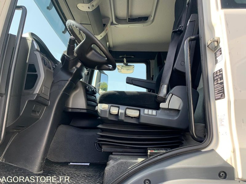 MAN TGS PORTE ENGINS 2015 311546KM - Camion: photos 5 MAN TGS PORTE ENGINS 2015 311546KM - Camion: photos 5