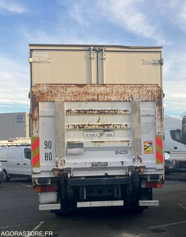 MERCEDES AXOR 2533 - 2009 - 452 922km - Camion: photos 4 MERCEDES AXOR 2533 - 2009 - 452 922km - Camion: photos 4