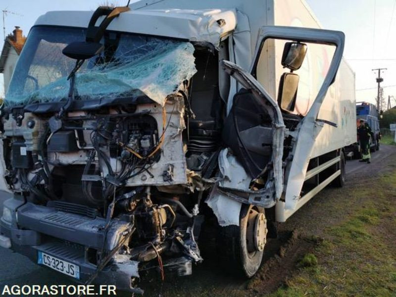 PL RENAULT MIDLUM / 632000 KMS / 2013 - Camion: photos 2 PL RENAULT MIDLUM / 632000 KMS / 2013 - Camion: photos 2