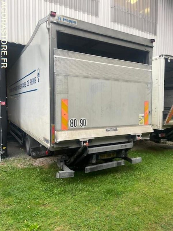 POID LOURD RENAULT MIDLUM - Camion: photos 2 POID LOURD RENAULT MIDLUM - Camion: photos 2