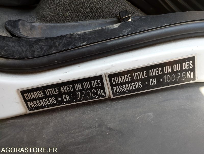 Porteur PREMIUM 270 DXI - 2012 - 299000 kms (D146/BZ-955-WL) - Camion: photos 3 Porteur PREMIUM 270 DXI - 2012 - 299000 kms (D146/BZ-955-WL) - Camion: photos 3