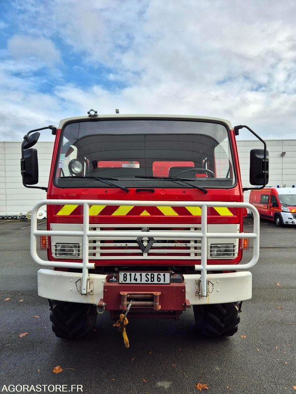 RENAULT 110/170 8141 SB 61 - Camion: photos 1 RENAULT 110/170 8141 SB 61 - Camion: photos 1