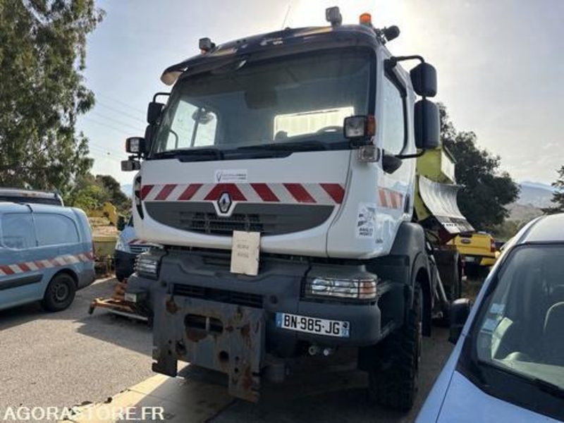 RENAULT KERAX + SALEUSE - 2011 - 63544KM - BN985JG - Camion: photos 4 RENAULT KERAX + SALEUSE - 2011 - 63544KM - BN985JG - Camion: photos 4