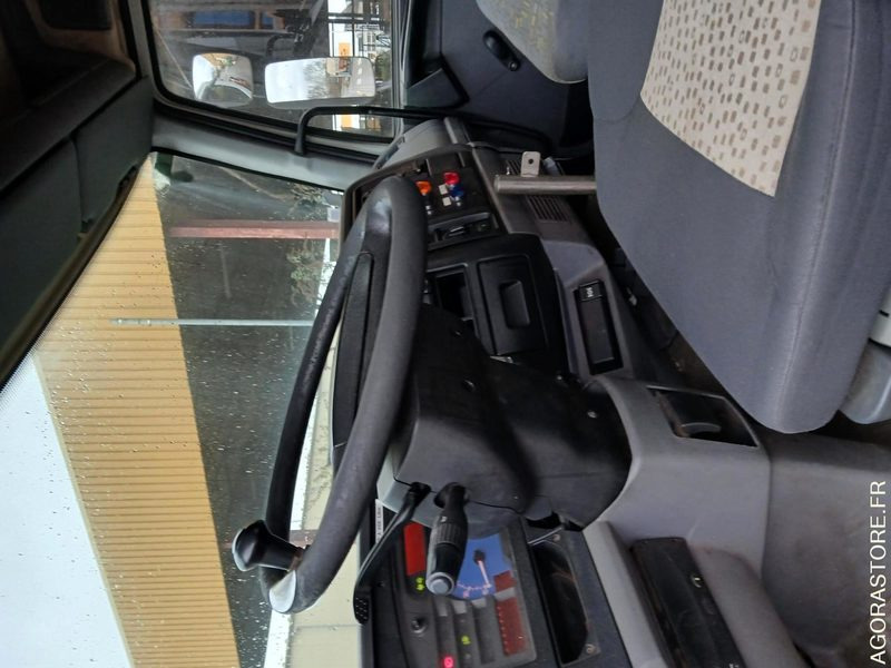 RENAULT MIDLUM - 2002 - BB284DN 199219 km AVEC PASSAGE AU MINE - Camion: photos 4 RENAULT MIDLUM - 2002 - BB284DN 199219 km AVEC PASSAGE AU MINE - Camion: photos 4