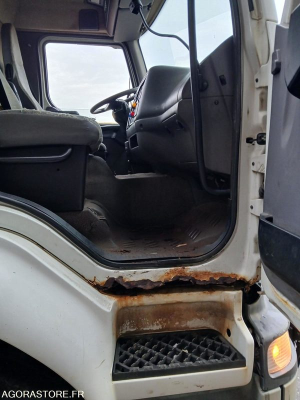 RENAULT MIDLUM BB-204-BN PLATEAU FIX UNE CONTRE VISITE 140500 KM - Camion: photos 3 RENAULT MIDLUM BB-204-BN PLATEAU FIX UNE CONTRE VISITE 140500 KM - Camion: photos 3