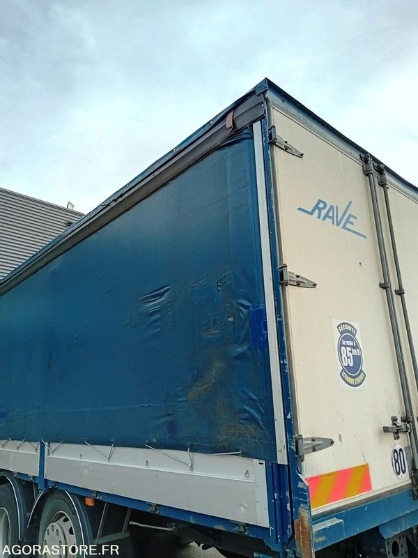 RENAULT - PREMIUM DXi 380 - 2014 / 619477 KM (2357) - Camion: photos 5 RENAULT - PREMIUM DXi 380 - 2014 / 619477 KM (2357) - Camion: photos 5