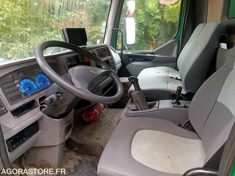 Renault Midlum 180 dci - VASP Base vie - 9 places - NON ROULANT - Camion: photos 5 Renault Midlum 180 dci - VASP Base vie - 9 places - NON ROULANT - Camion: photos 5