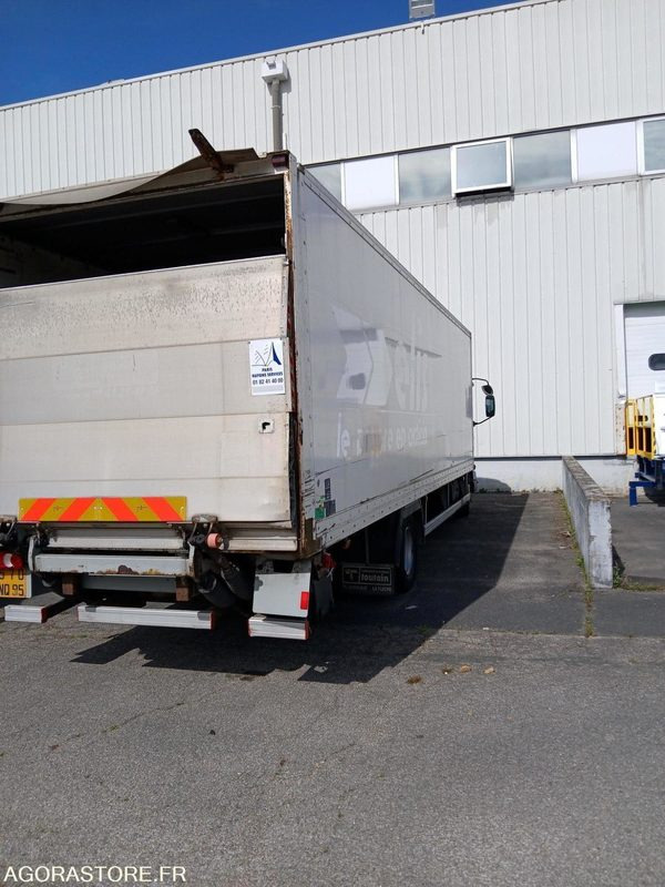 Renault Midlum - 2003 - 559259 Kms - Camion: photos 4 Renault Midlum - 2003 - 559259 Kms - Camion: photos 4