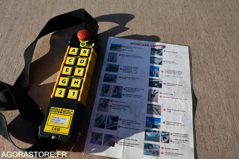 Camion VEHICULE EVENEMENTIEL - CAMION PODIUM IVECO DAILY 6000 kms 2018: photos 18