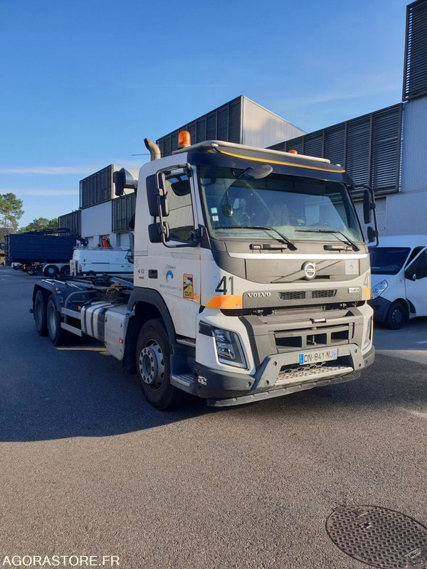 VOLVO FMX POLYBENNE AVEC BRAS DE LEVAGE EURO 6 - 2015 - 227924km - Camion: photos 1 VOLVO FMX POLYBENNE AVEC BRAS DE LEVAGE EURO 6 - 2015 - 227924km - Camion: photos 1