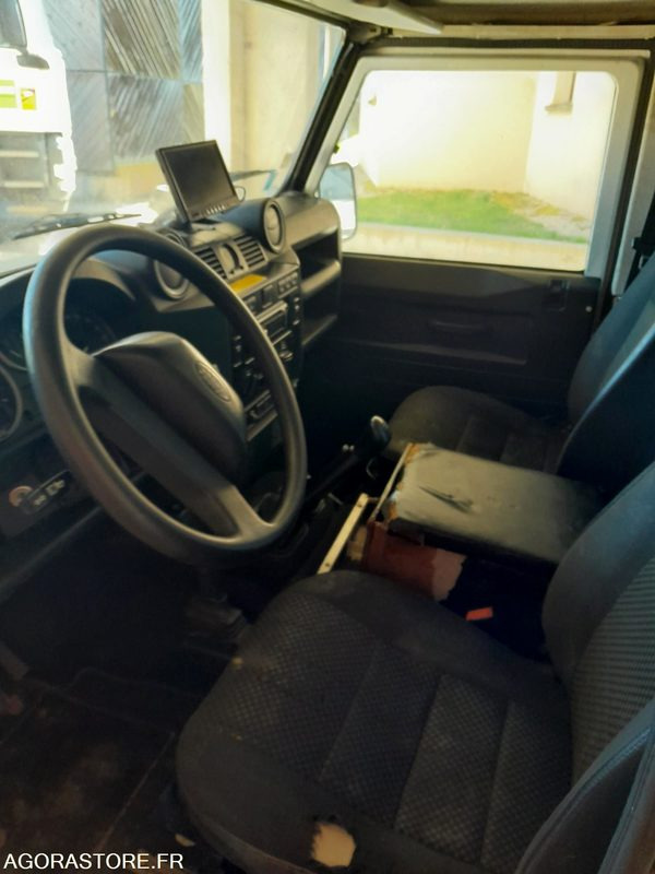 Camion hydrocureur LAND ROVER Defender - 2014 / 142 462 KM en leasing occasion Camion hydrocureur LAND ROVER Defender - 2014 / 142 462 KM: photos 7