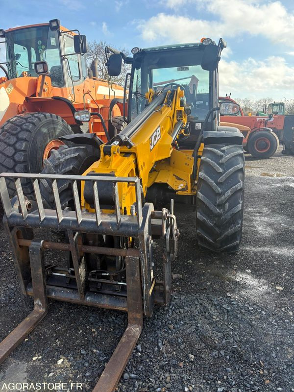 Chargeuse JCB TM 310 - 2011 - 6907 heures - BON ETAT entretien 6900h - Tracteur agricole: photos 1 Chargeuse JCB TM 310 - 2011 - 6907 heures - BON ETAT entretien 6900h - Tracteur agricole: photos 1