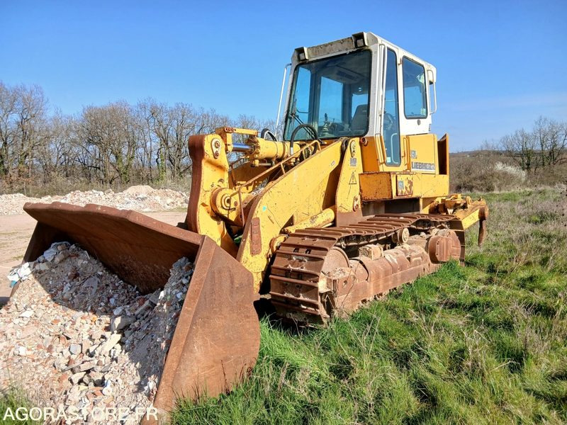 Chargeuse LIEBHERR 2001 - Chargeuse: photos 1 Chargeuse LIEBHERR 2001 - Chargeuse: photos 1