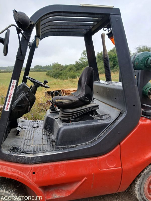 Chariot élévateur Fenwick Linde H35T 3.5T - Chariot élévateur à gaz: photos 5 Chariot élévateur Fenwick Linde H35T 3.5T - Chariot élévateur à gaz: photos 5