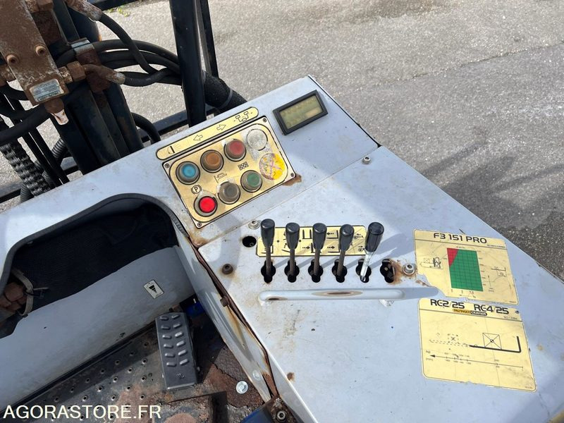 Chariot embarqué PALFINGER CRAYLER F3 151 - Chariot élévateur diesel: photos 3 Chariot embarqué PALFINGER CRAYLER F3 151 - Chariot élévateur diesel: photos 3