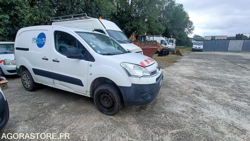 Citroën Berlingo - 2013 - 179468kms - CR302KK - Fourgonnette: photos 3 Citroën Berlingo - 2013 - 179468kms - CR302KK - Fourgonnette: photos 3