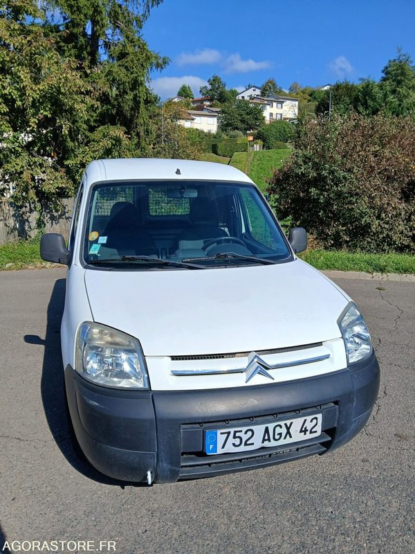 Citroën Berlingo 752-AGX-42 - Fourgonnette: photos 1 Citroën Berlingo 752-AGX-42 - Fourgonnette: photos 1