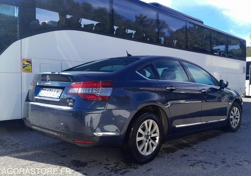 Citroën c5 hdi année 2013 504000km - Voiture: photos 2 Citroën c5 hdi année 2013 504000km - Voiture: photos 2