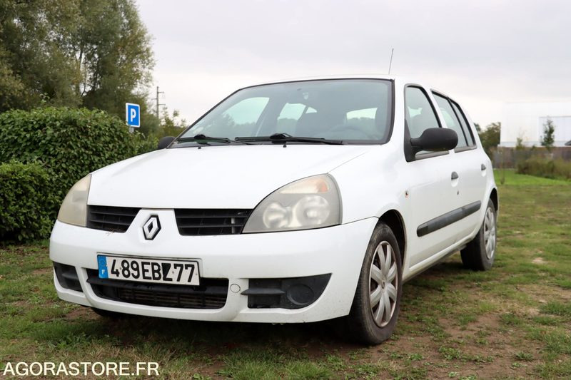 Clio 2 diesel - Voiture: photos 1 Clio 2 diesel - Voiture: photos 1