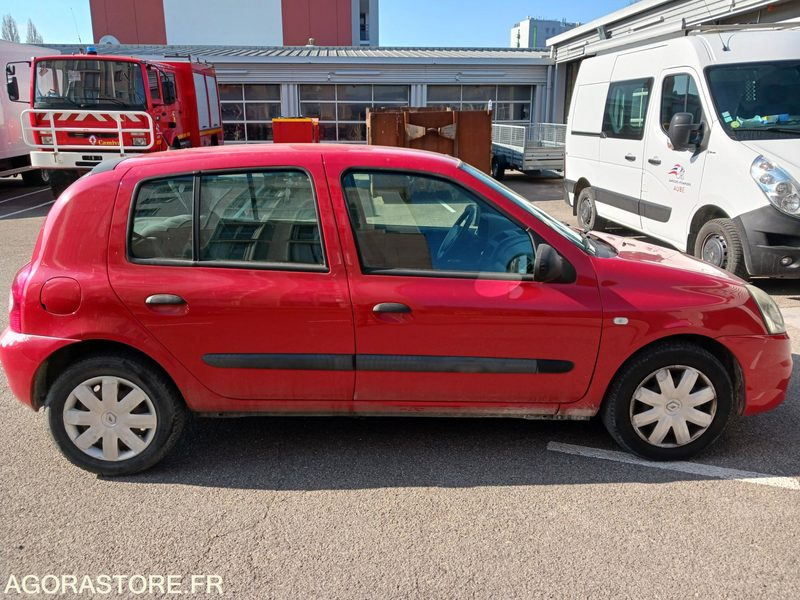 Clio 2010 - 99 363 km - Voiture: photos 5 Clio 2010 - 99 363 km - Voiture: photos 5