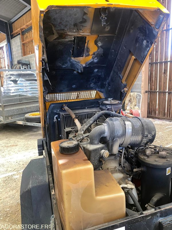 Compresseur de chantier 3.3m3 DOOSAN 7/31 - INGERSOLL RAND - Compresseur d'air: photos 5 Compresseur de chantier 3.3m3 DOOSAN 7/31 - INGERSOLL RAND - Compresseur d'air: photos 5