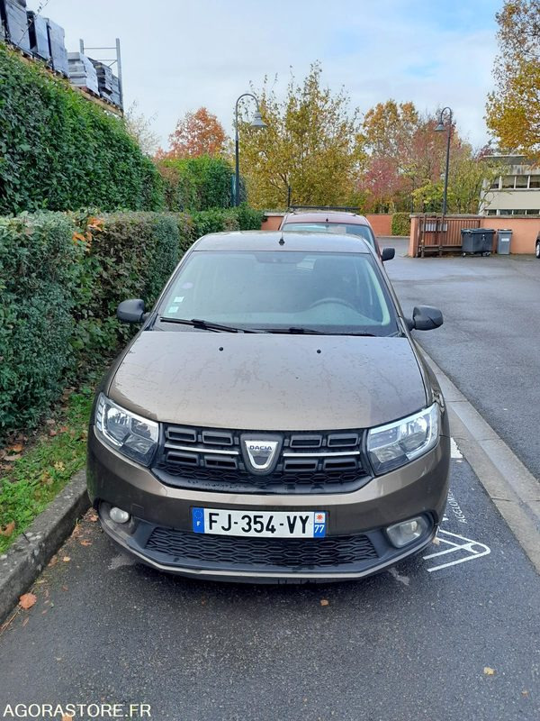 Dacia SADERO - Voiture: photos 2 Dacia SADERO - Voiture: photos 2